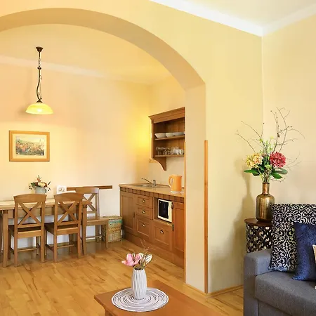 Castle View Apartment *