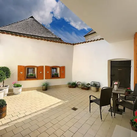 Castle View Apartman *