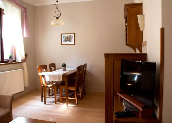 城堡景观公寓 *